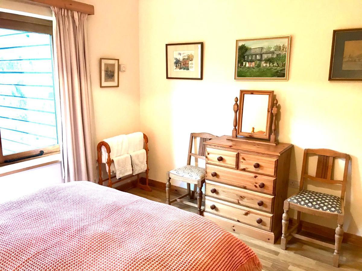 The Old Bull Pen Villa Abergavenny ภายนอก รูปภาพ
